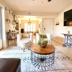 Cozy Cactus Condo 2 bed 2 full bath Monthly Rental