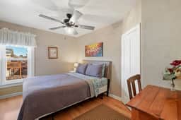 Luxury Retreat and Hot Tub, Colorado Springs, Old North End