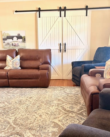 Comfort & Style 4 b 1.5b Spacious Bedrooms