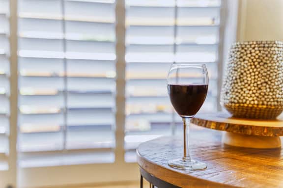 2BR 2BA 1st Level Gated Retreat in North Scottsdale: Minutes from Golf, Dining, and Shopping
