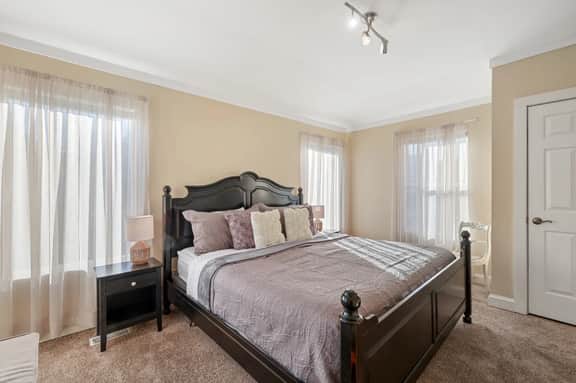 Luxury Retreat and Hot Tub, Colorado Springs, Old North End