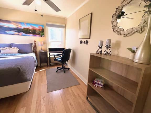 Luxury Retreat and Hot Tub, Colorado Springs, Old North End