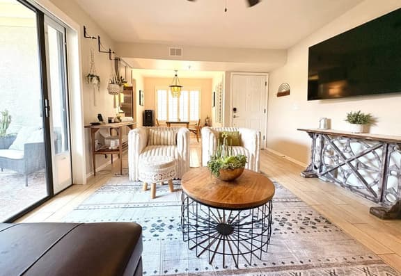 Cozy Cactus Condo 2 bed 2 full bath Monthly Rental